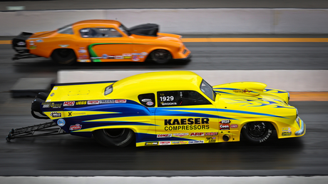 Henry J and JEB Four Racing vs competitor at Galot