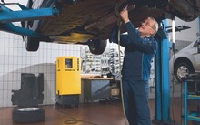 Airtower compressor in automotive shop